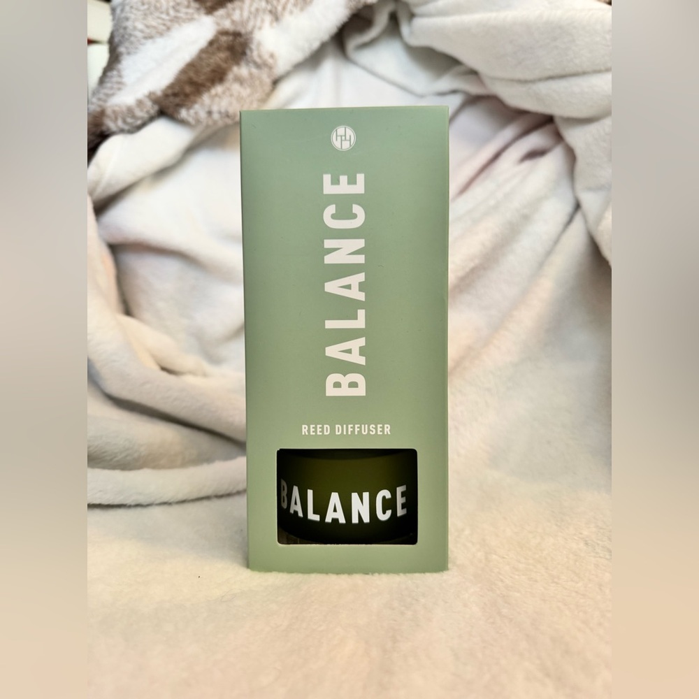 Huntington Home Balance Reed Diffuser - Soft Green